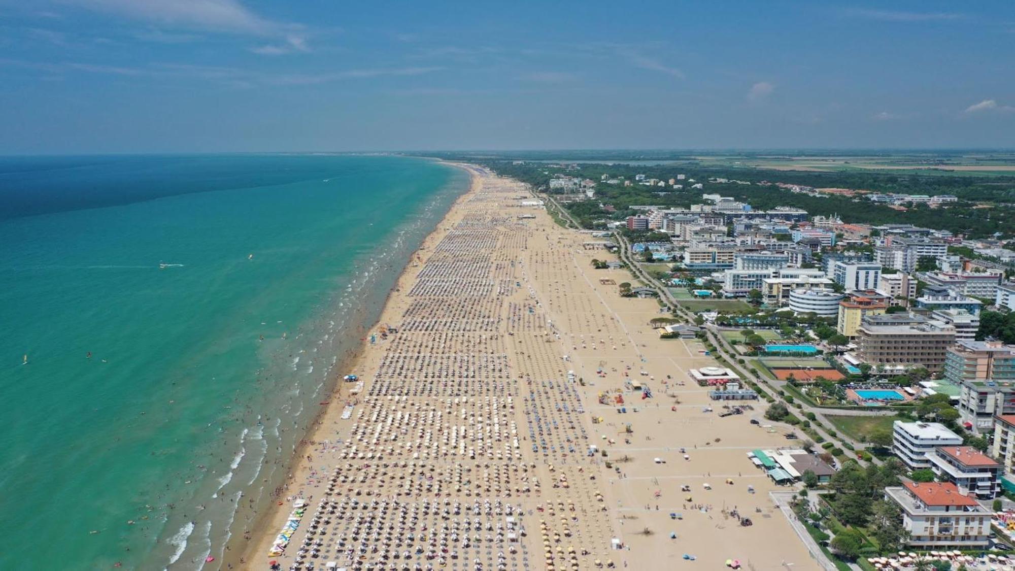 Comfort And Fun By The Pool - Beahost Apartment Bibione